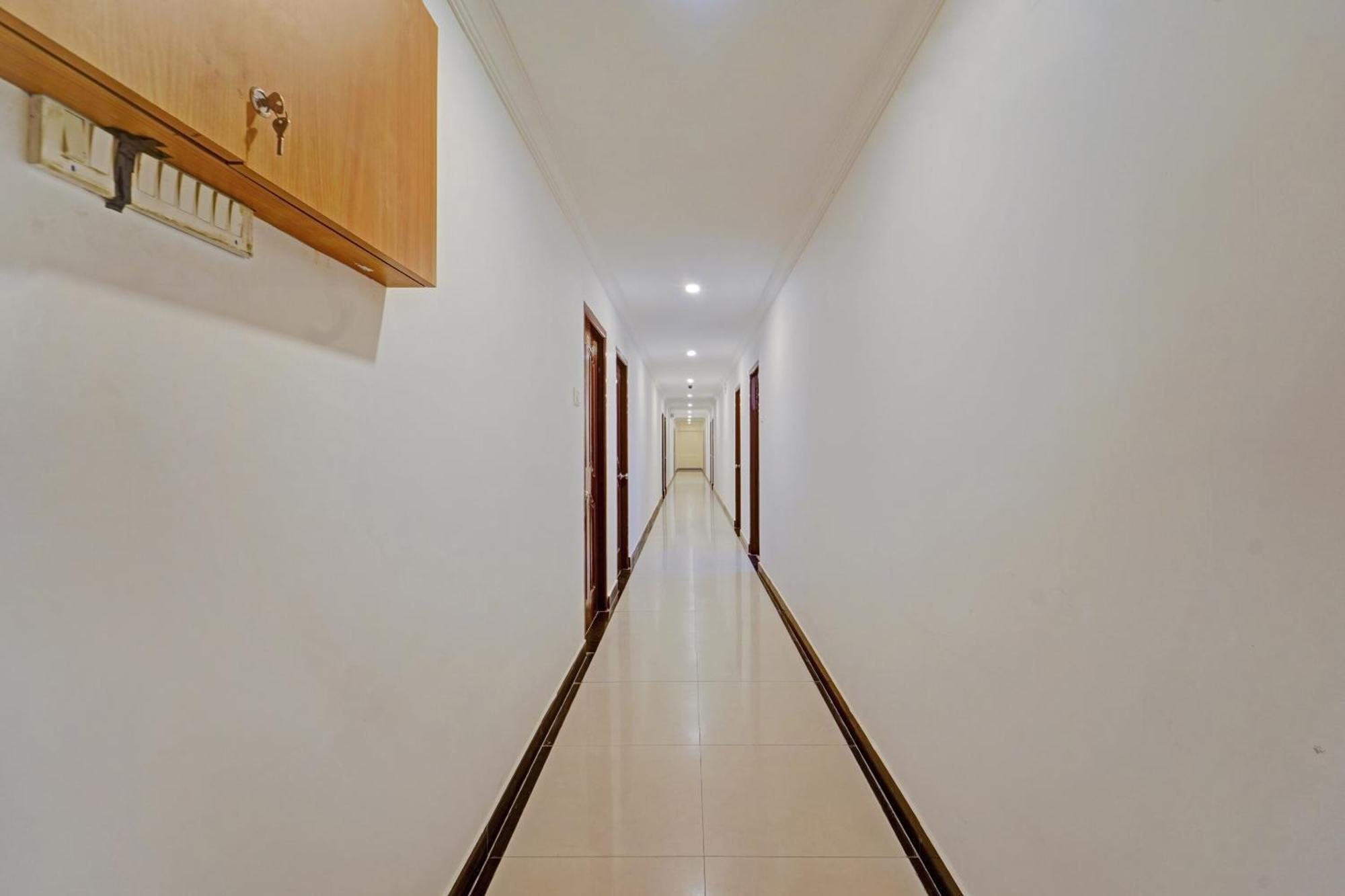 Collection O Mount Road Rich Mount Near Marina Beach Ξενοδοχείο Τσενάι Εξωτερικό φωτογραφία